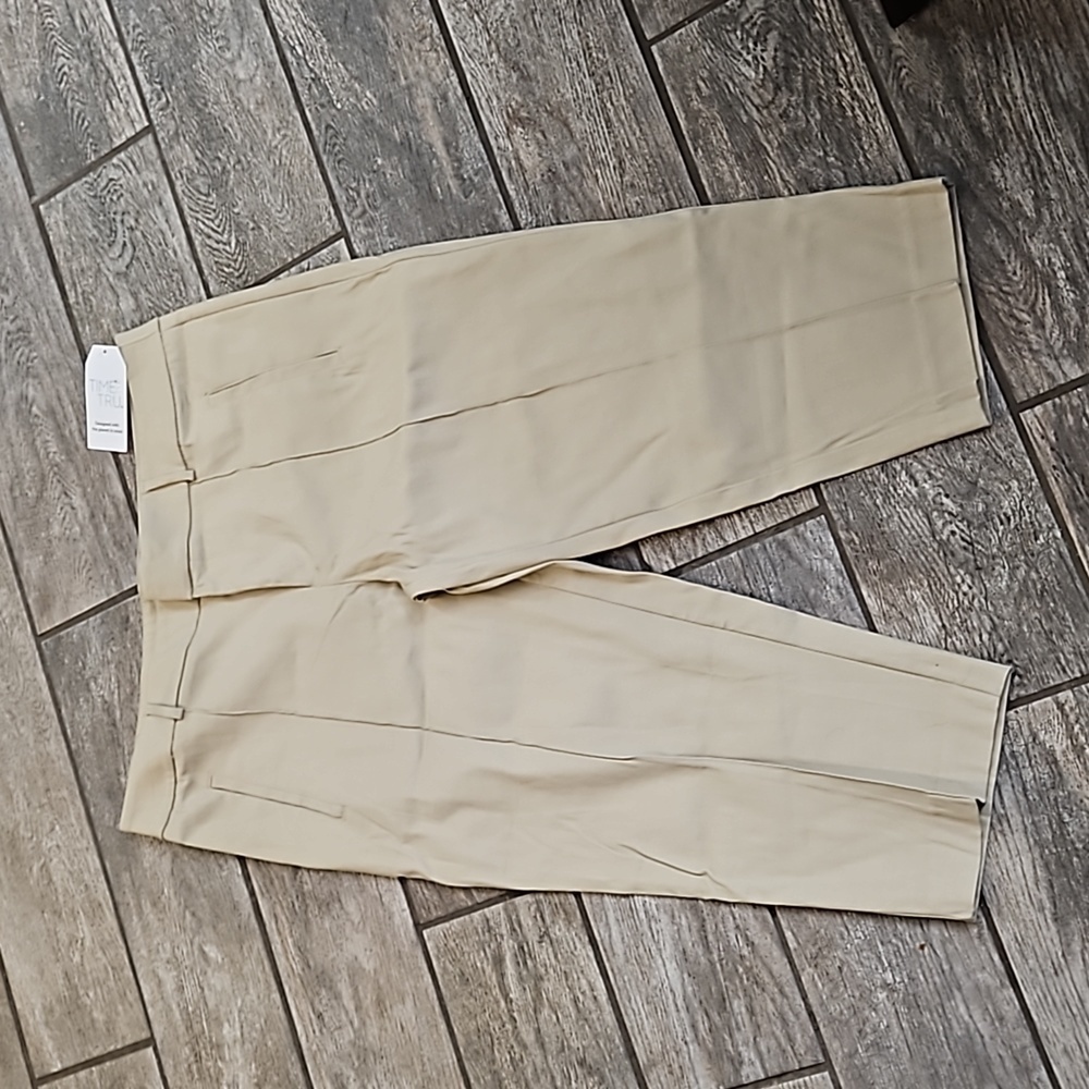 NEW with tags capri ankle length pants size 16